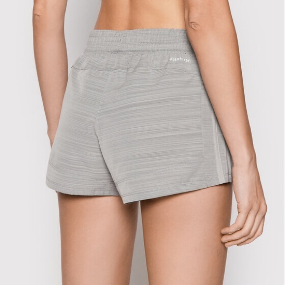 Women’s NWT Adidas Light Gray Aeroready Woven Pacer Shorts; Size Medium